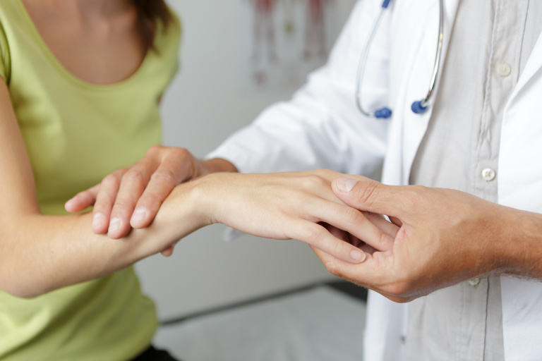 Flexor tendonitis: Symptoms, Causes and Effective Treatment options